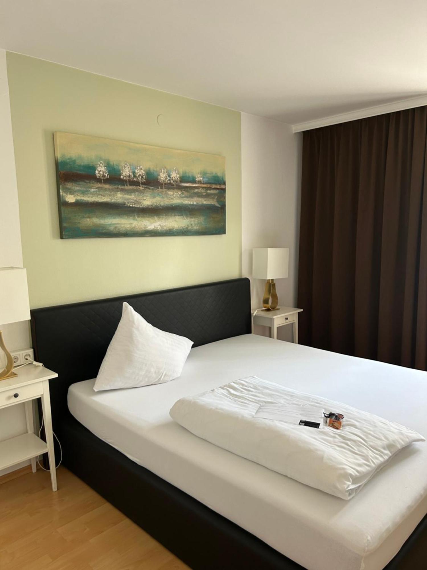 Hotel Berg Seekirchen am Wallersee Extérieur photo