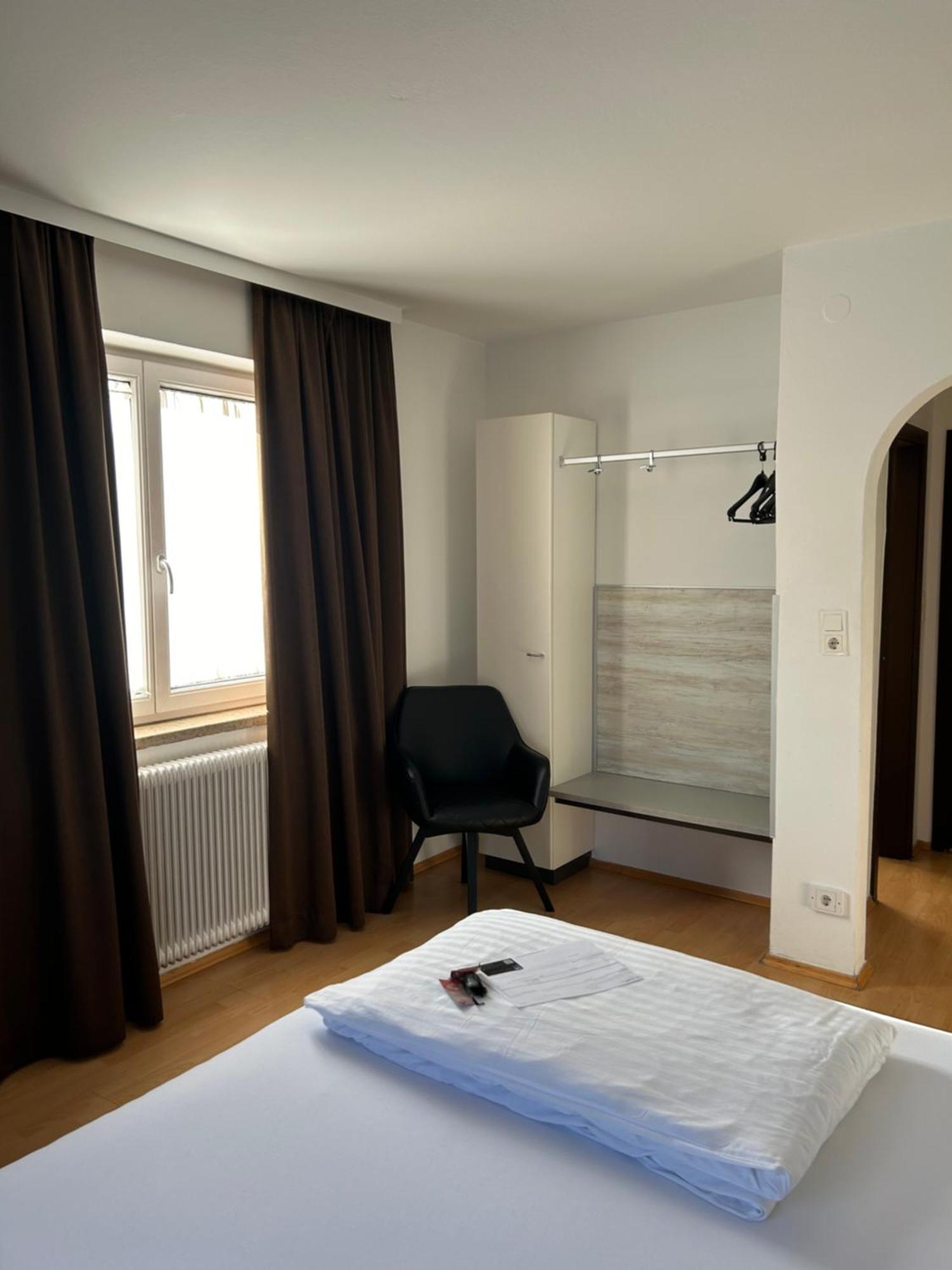 Hotel Berg Seekirchen am Wallersee Extérieur photo