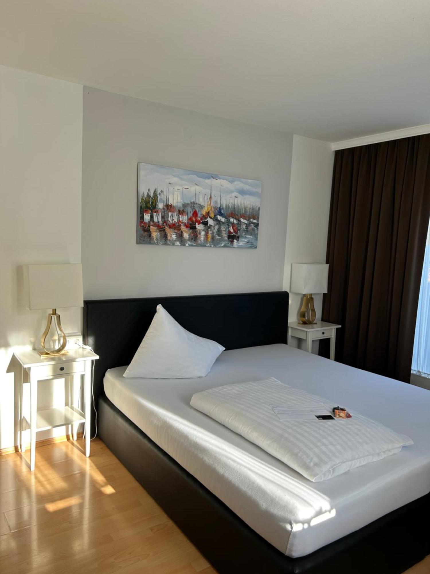 Hotel Berg Seekirchen am Wallersee Extérieur photo