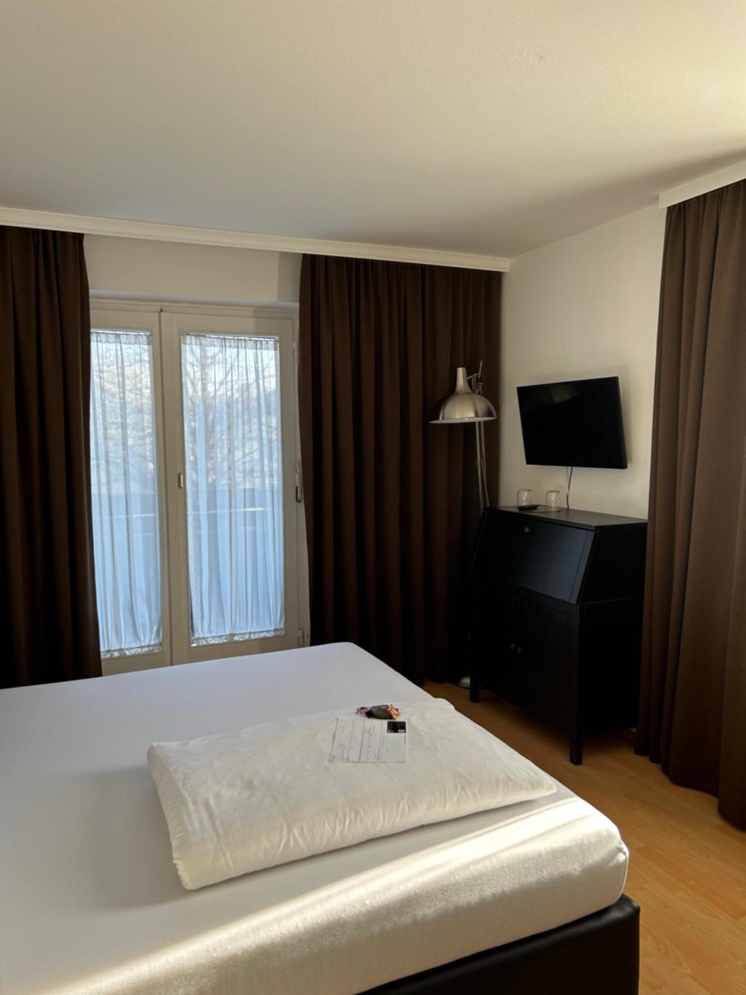 Hotel Berg Seekirchen am Wallersee Extérieur photo