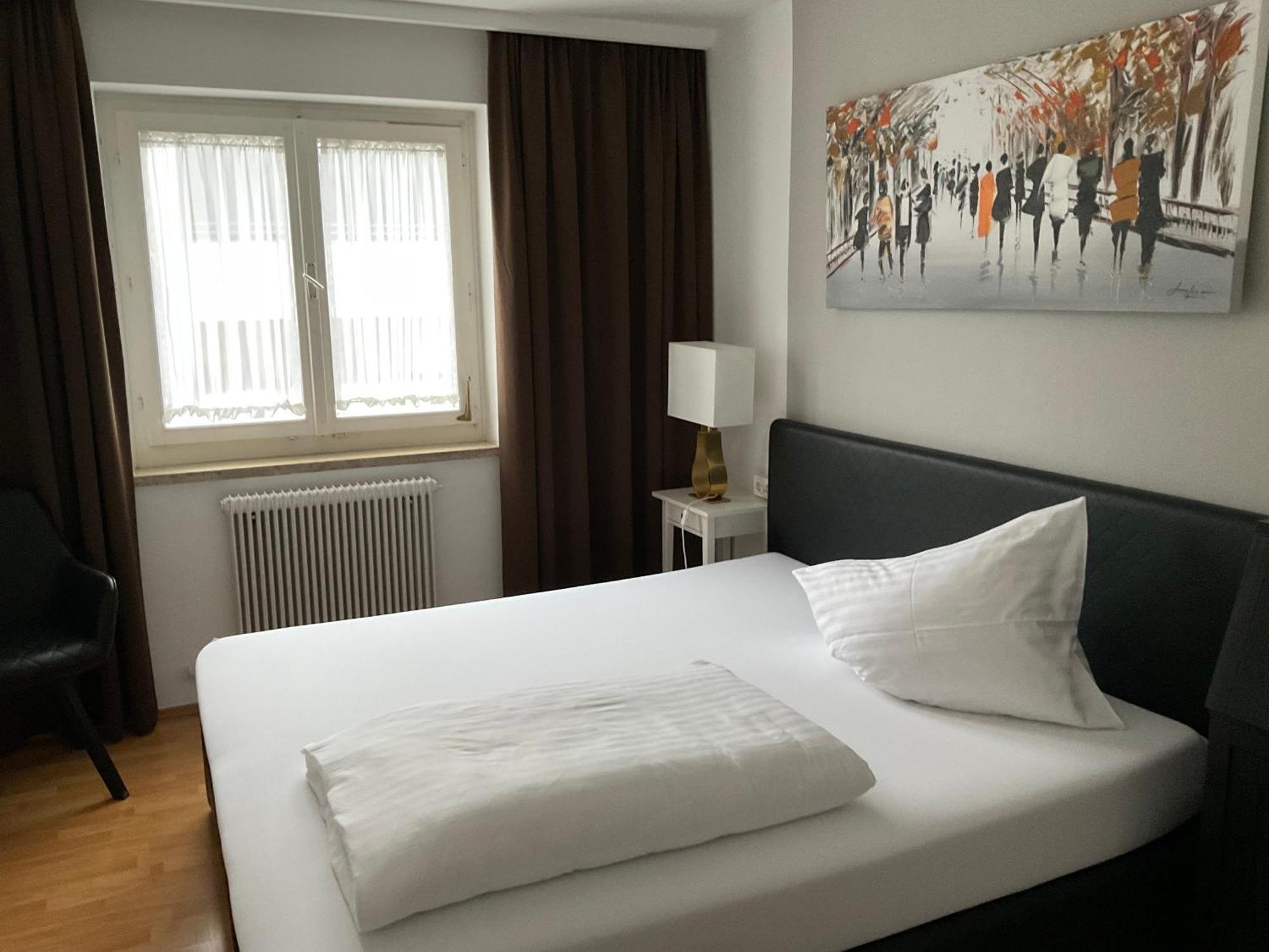 Hotel Berg Seekirchen am Wallersee Extérieur photo